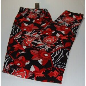 Reg One Size‎ Red on Black Floral Leggings